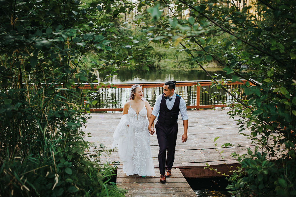 Rustic wedding venue in Oregon